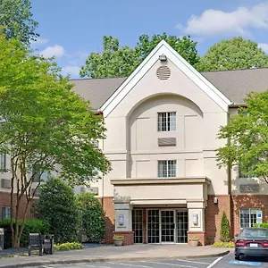 https://hawthorn-suites-by-wyndham-charlotte-executive-park.1sthotelscharlotte.com